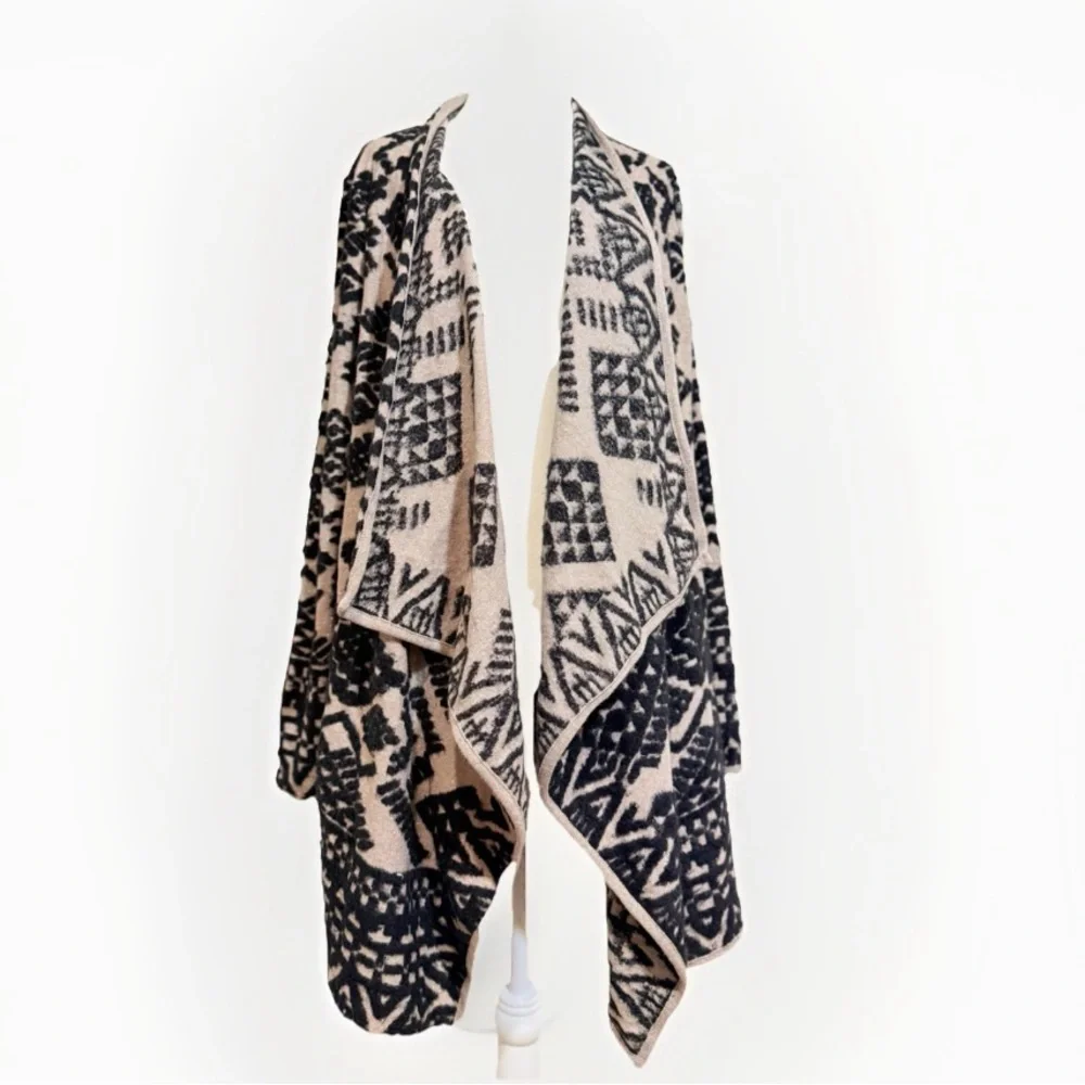 Lucky Brand Tribal Waterfall Cardigan | Grannycore Boho Knit | Neutral Layer - Picture 4 of 10